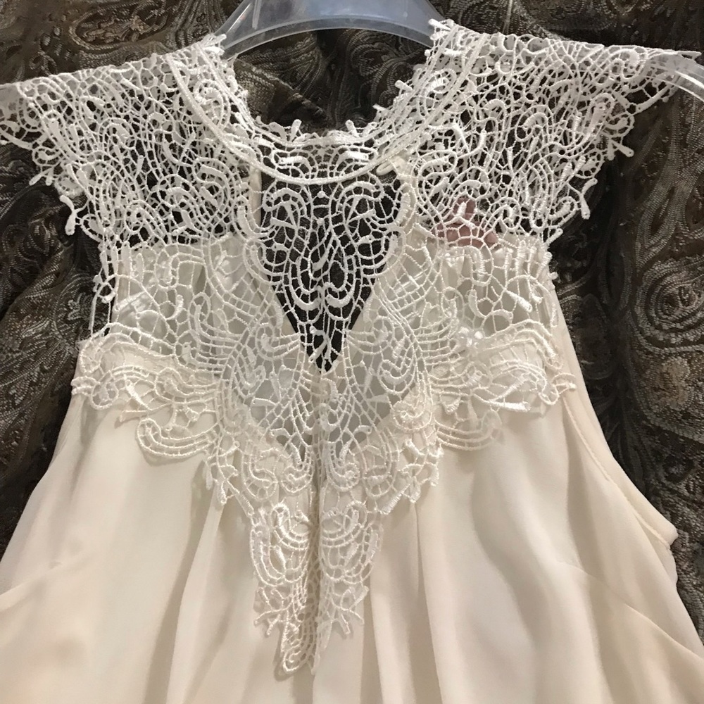 White boutique dress.